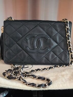 CHANEL Diamond CC Flap Bag Shoulder Bag with Gold-Tone Chain Lambskin Leather